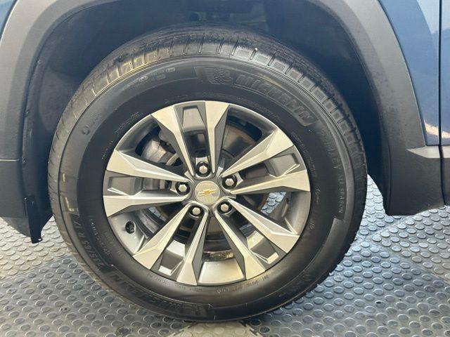 Photo of 2025 Lakeshore Blue Metallic Chevrolet Equinox