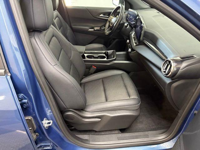 Photo of 2025 Lakeshore Blue Metallic Chevrolet Equinox