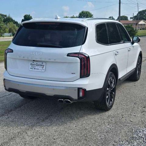 Photo of 2023 Glacial White Pearl Kia Telluride