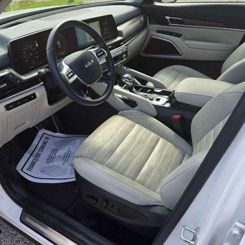 Photo of 2023 Glacial White Pearl Kia Telluride