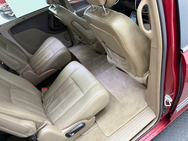 Photo of 2016 Deep Cherry Red Crystal Pearlcoat Chrysler Town & Country