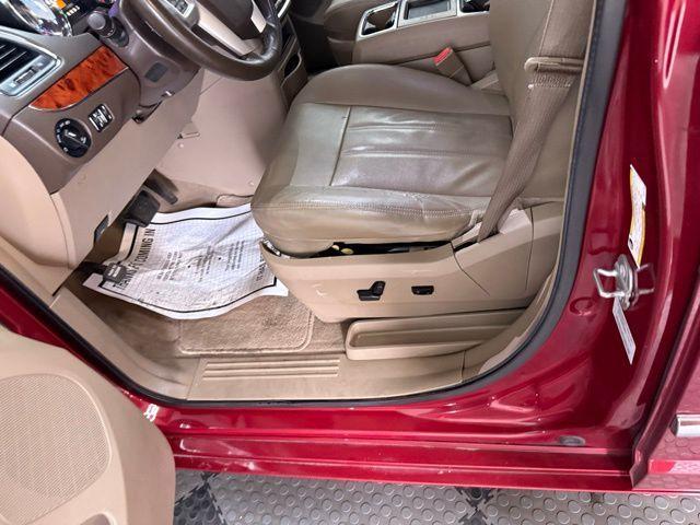 Photo of 2016 Deep Cherry Red Crystal Pearlcoat Chrysler Town & Country