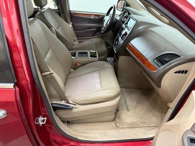 Photo of 2016 Deep Cherry Red Crystal Pearlcoat Chrysler Town & Country