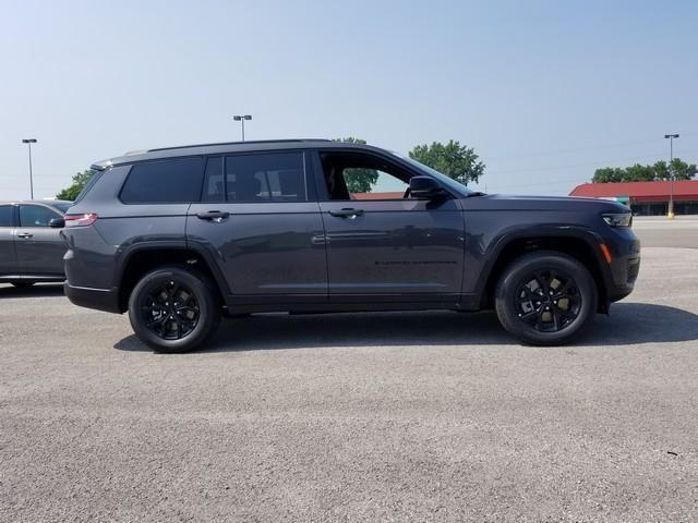 Photo of 2025 Metallic Jeep Grand Cherokee L