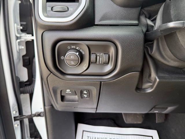 Photo of 2019 Bright White Clearcoat RAM 1500