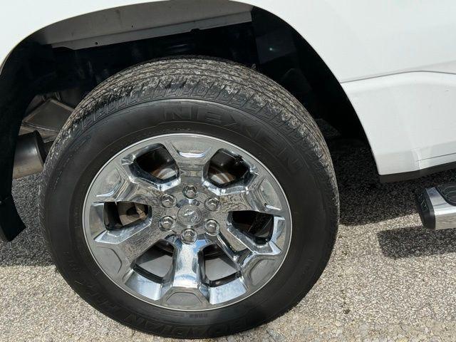 Photo of 2019 Bright White Clearcoat RAM 1500