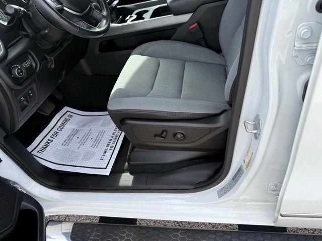 Photo of 2019 Bright White Clearcoat RAM 1500