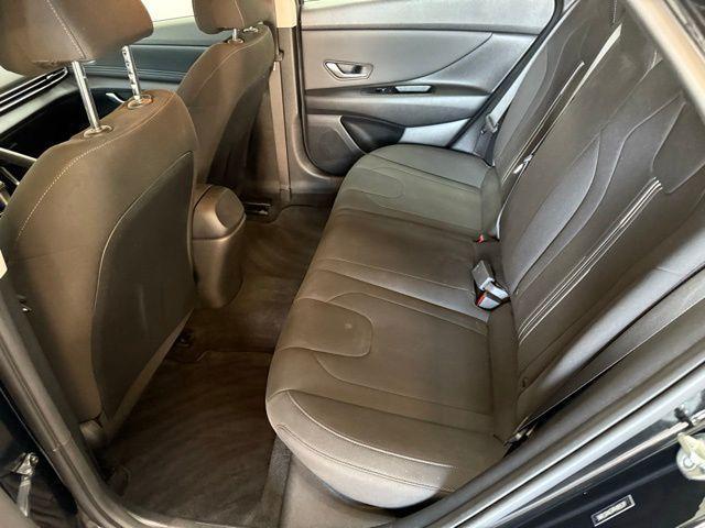 Photo of 2023 Phantom Black Hyundai ELANTRA