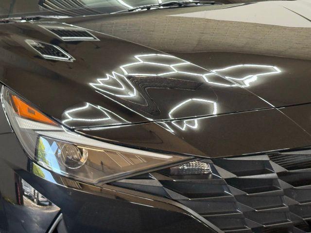 Photo of 2023 Phantom Black Hyundai ELANTRA