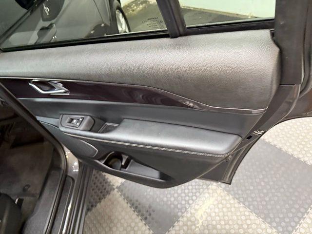Photo of 2021 Metallic Jeep Grand Cherokee L
