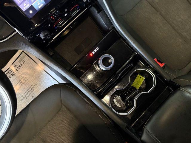 Photo of 2021 Metallic Jeep Grand Cherokee L