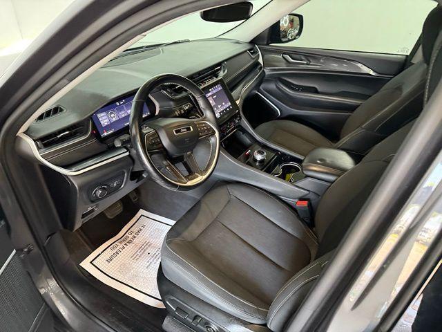 Photo of 2021 Metallic Jeep Grand Cherokee L