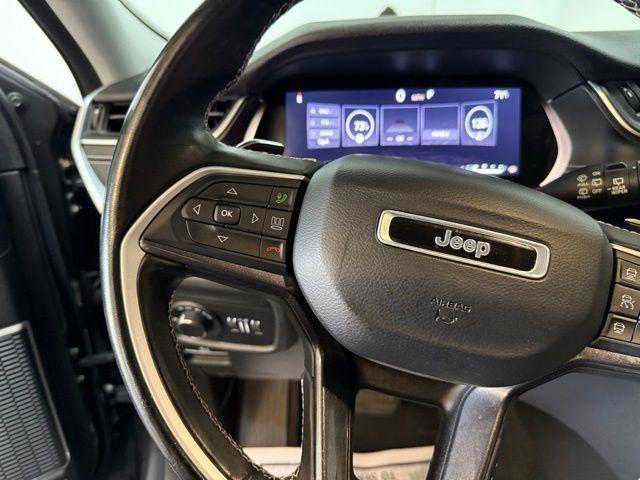 Photo of 2021 Metallic Jeep Grand Cherokee L