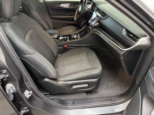 Photo of 2021 Metallic Jeep Grand Cherokee L