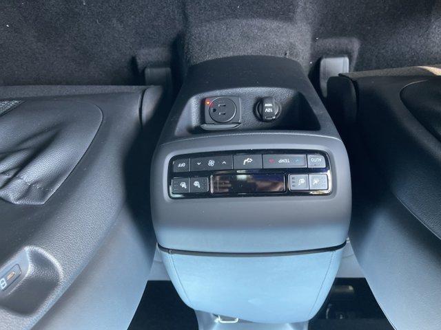 Photo of 2025 Hyper White Hyundai PALISADE