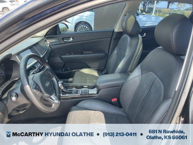 Photo of 2018 Ebony Black Kia Optima