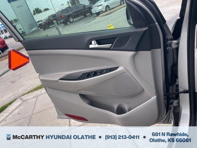 Photo of 2021 Stellar Silver Hyundai TUCSON