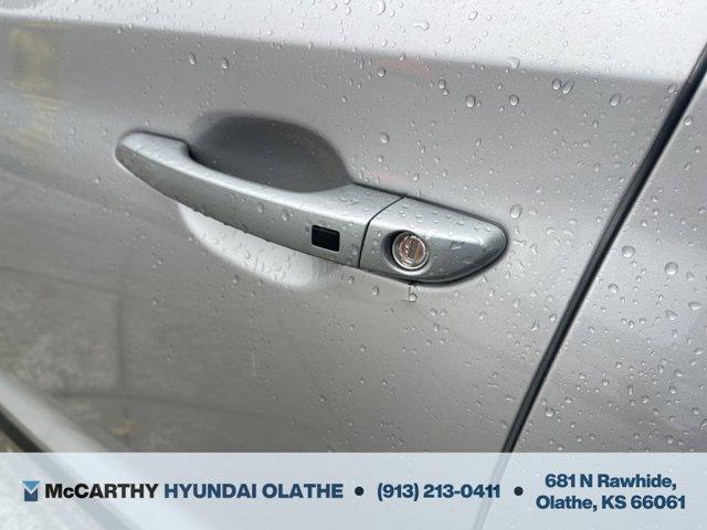 Photo of 2021 Stellar Silver Hyundai TUCSON