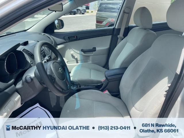 Photo of 2013 Bright Silver Metallic Kia Forte