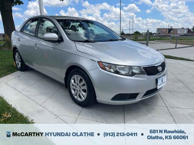 Photo of 2013 Bright Silver Metallic Kia Forte