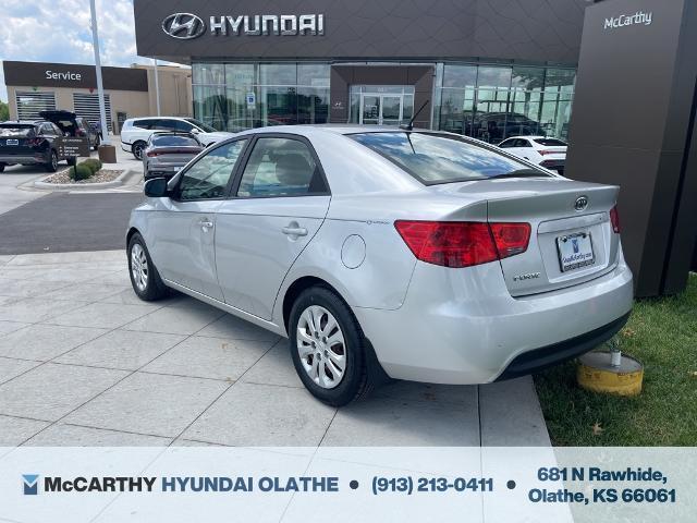 Photo of 2013 Bright Silver Metallic Kia Forte