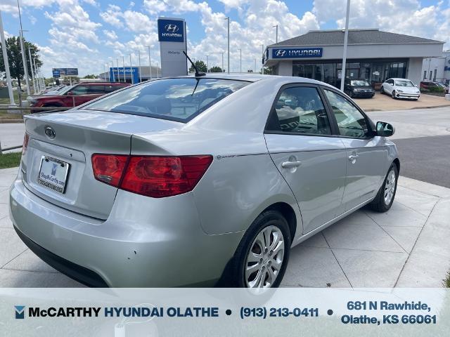 Photo of 2013 Bright Silver Metallic Kia Forte