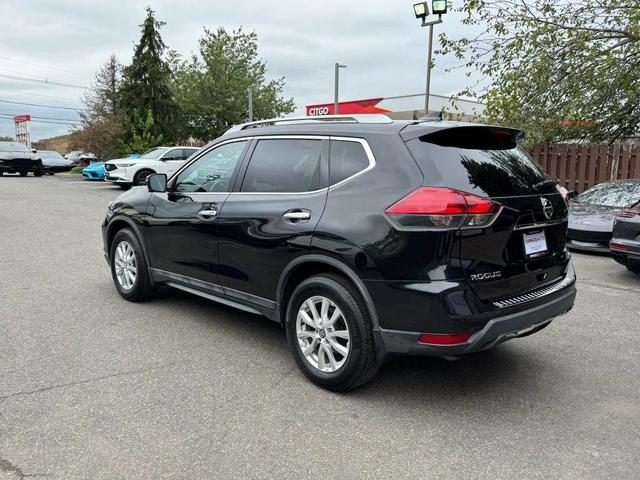 Photo of 2017 Magnetic Black Nissan Rogue