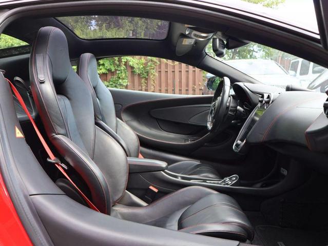 Photo of 2017 Onyx Black McLaren 570GT