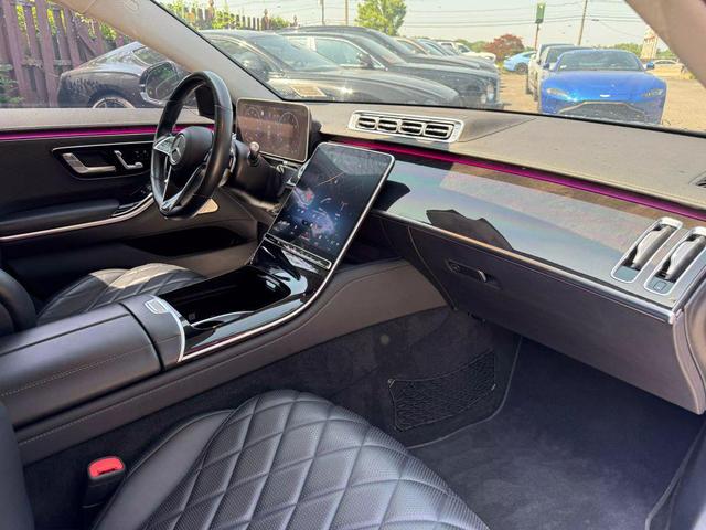 Photo of 2022 Black Mercedes-Benz S-Class