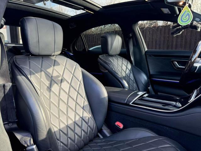 Photo of 2021 Gray Mercedes-Benz S-Class