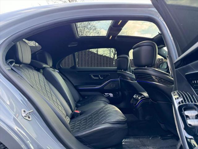 Photo of 2021 Gray Mercedes-Benz S-Class