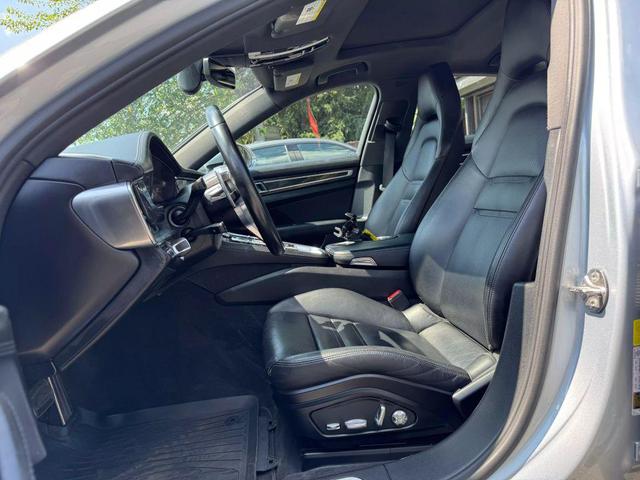 Photo of 2017 Blue Porsche Panamera