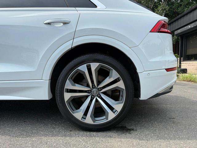 Photo of 2019 White Audi Q8