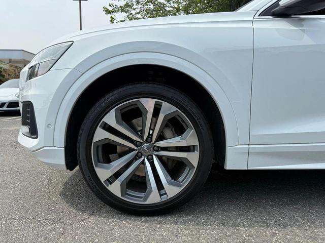 Photo of 2019 White Audi Q8