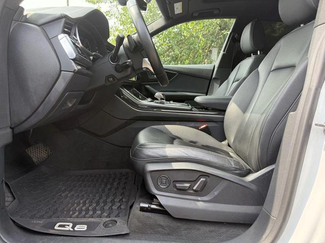 Photo of 2019 White Audi Q8