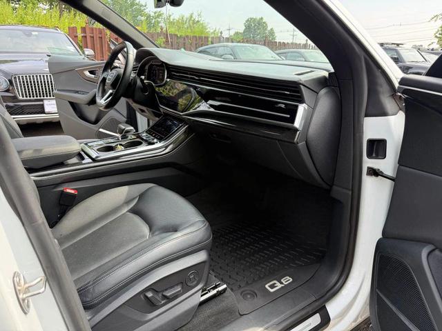 Photo of 2019 White Audi Q8