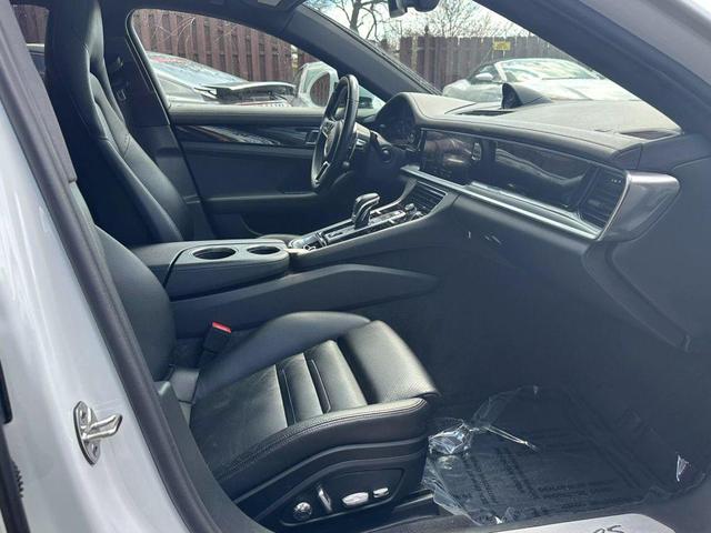 Photo of 2018 White Porsche Panamera