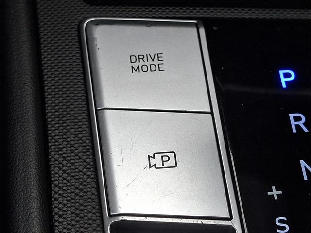 Photo of 2022 Phantom Black Hyundai ELANTRA