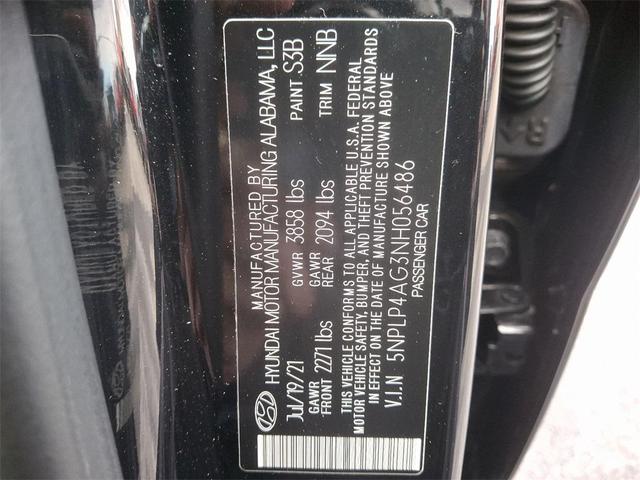 Photo of 2022 Phantom Black Hyundai ELANTRA