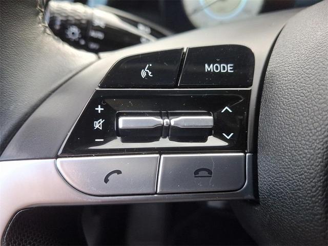 Photo of 2022 Phantom Black Hyundai ELANTRA