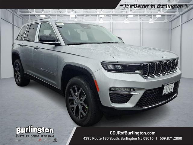 Photo of 2025 Silver Zynith Jeep Grand Cherokee