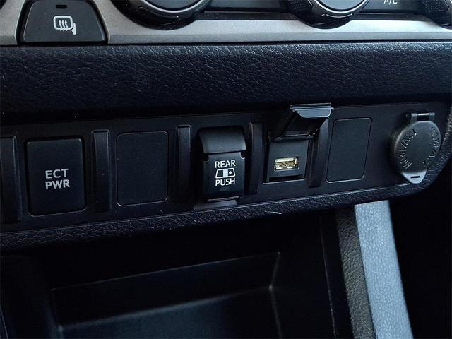 Photo of 2021 Midnight Black Metallic Toyota Tacoma