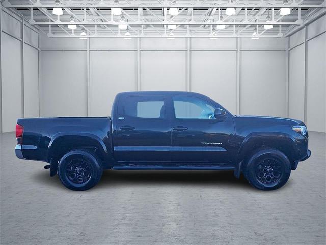 Photo of 2021 Midnight Black Metallic Toyota Tacoma