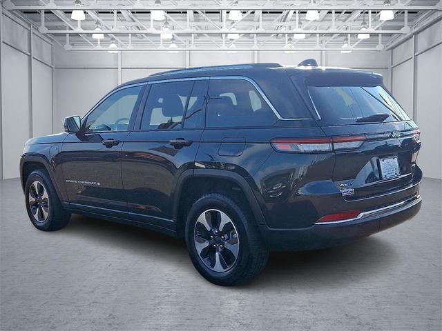 Photo of 2024 Rocky Mountain Pearlcoat Jeep Grand Cherokee 4xe