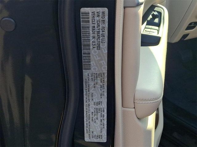Photo of 2024 Rocky Mountain Pearlcoat Jeep Grand Cherokee 4xe