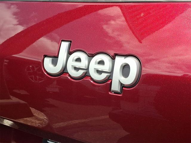 Photo of 2025 Velvet Red Pearlcoat Jeep Grand Cherokee L
