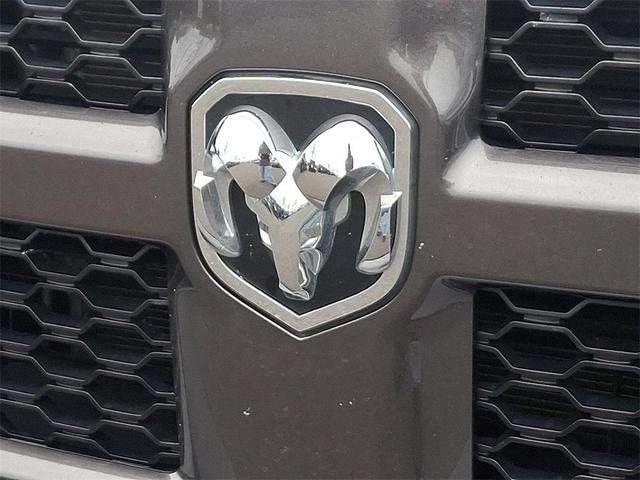 Photo of 2018 Granite Crystal Metallic Clearcoat RAM 1500