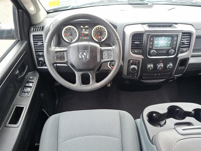 Photo of 2018 Granite Crystal Metallic Clearcoat RAM 1500