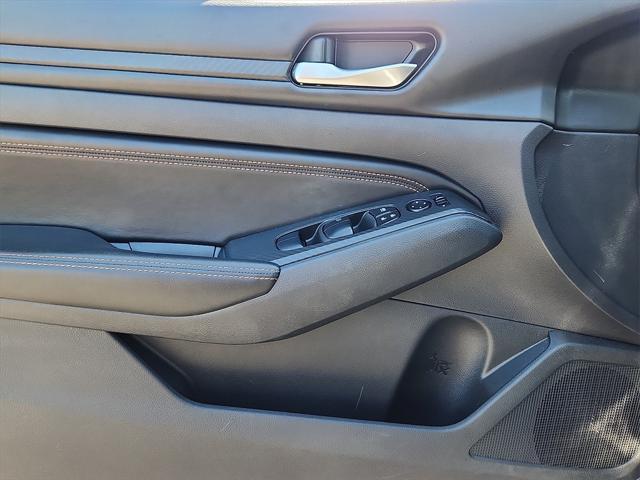 Photo of 2019 Gun Metallic Nissan Altima