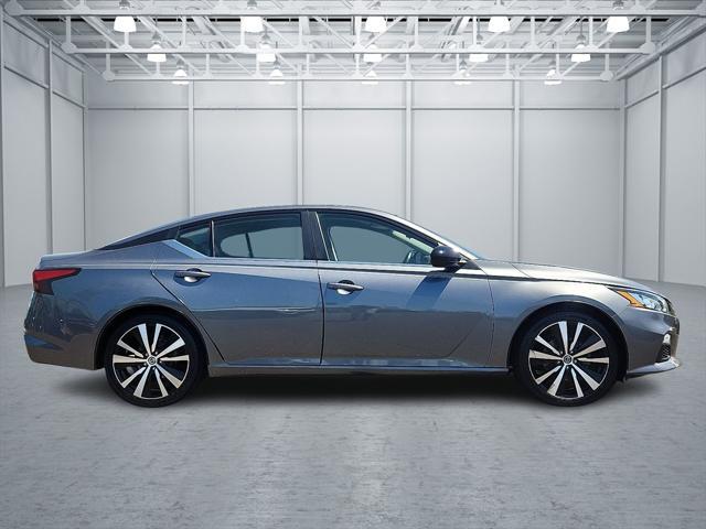 Photo of 2019 Gun Metallic Nissan Altima